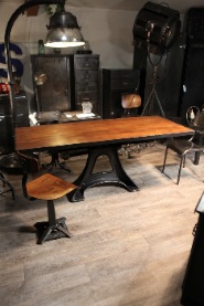 table pied en fonte ancien